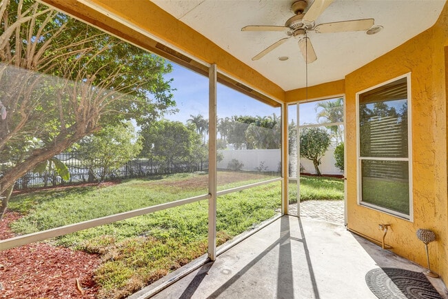 Building Photo - 10902 Tamoron Ln