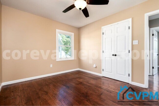 Building Photo - 930 Autumn Valley Ln