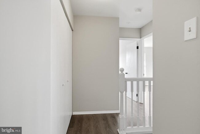 Building Photo - 33 Milstone Ct