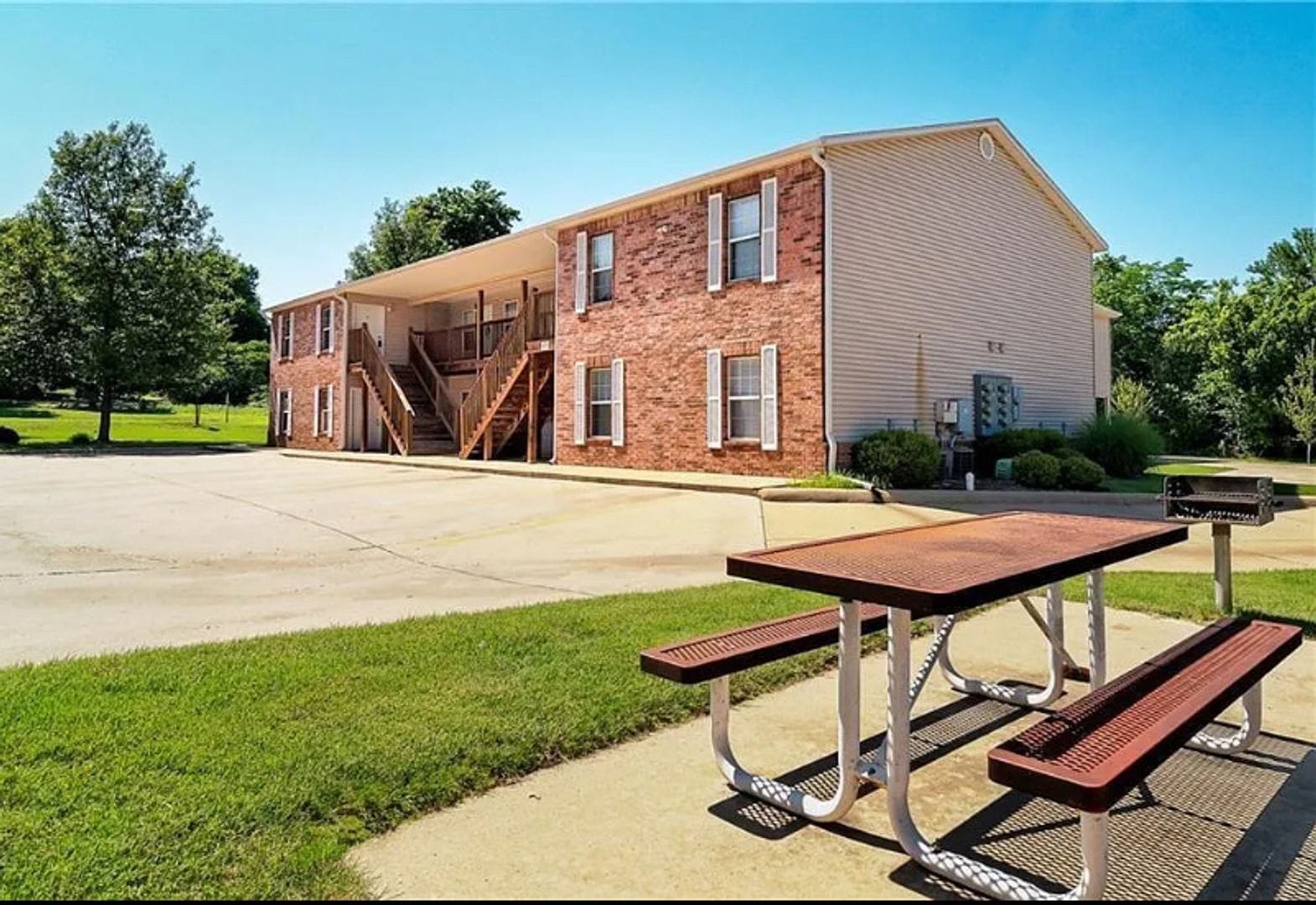 Building Photo - 1437 Sligo St