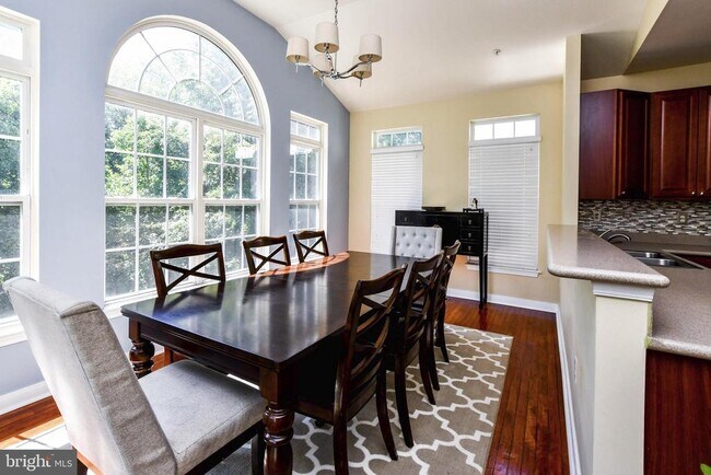 Building Photo - 13003 Belle Meade Trace