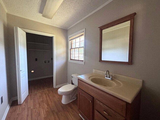 Building Photo - 3054 Poplar Springs Church Rd