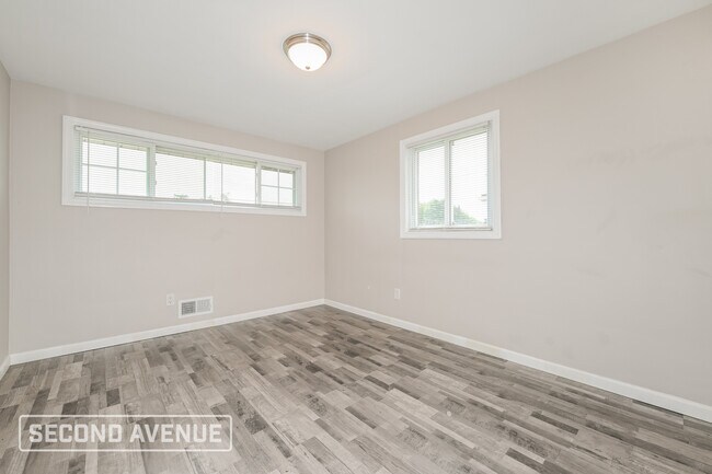 Building Photo - 219 Garden City Dr