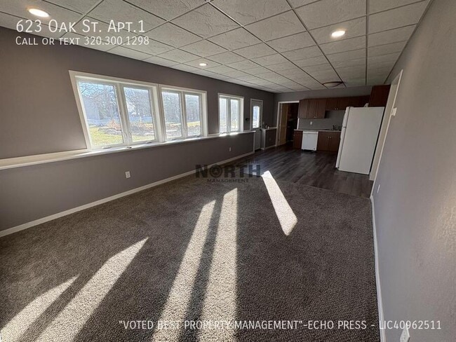 Building Photo - 623 Oak St