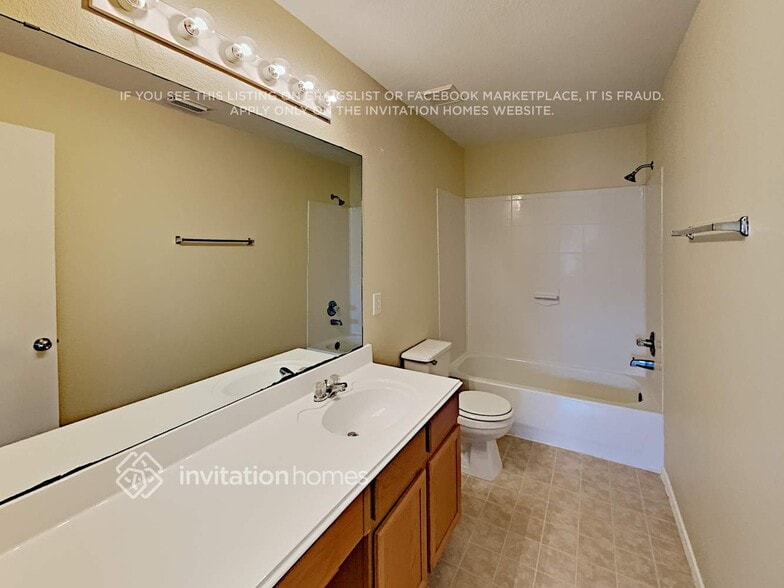 Building Photo - 18206 Valebluff Ln