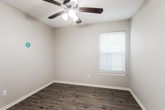 Building Photo - 5014 Otter Peak Dr