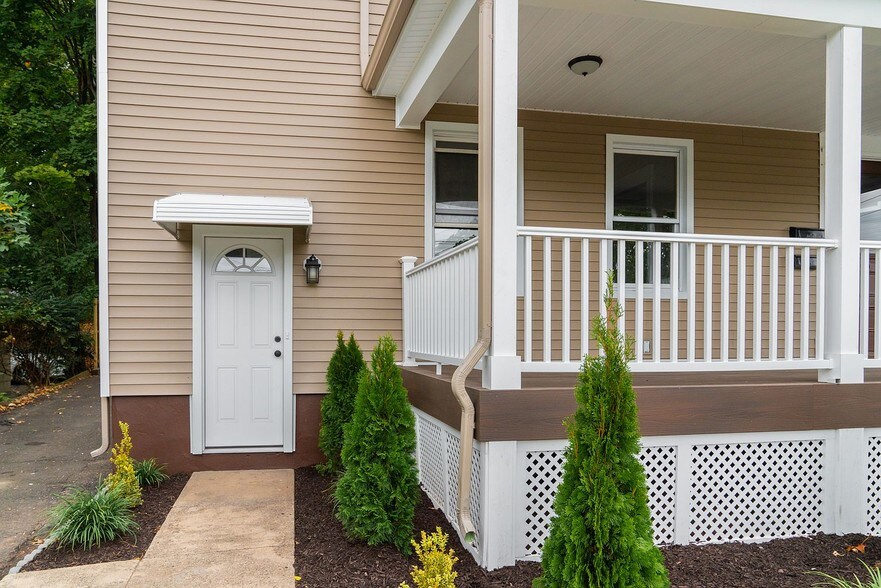 Separate entrance for second floor. - 158 Valley Rd