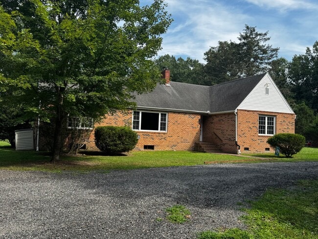 Building Photo - 6907 Enfield Rd
