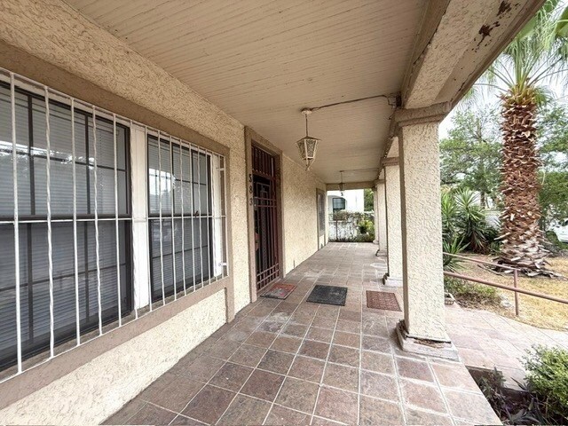 Building Photo - 583 N Monroe St