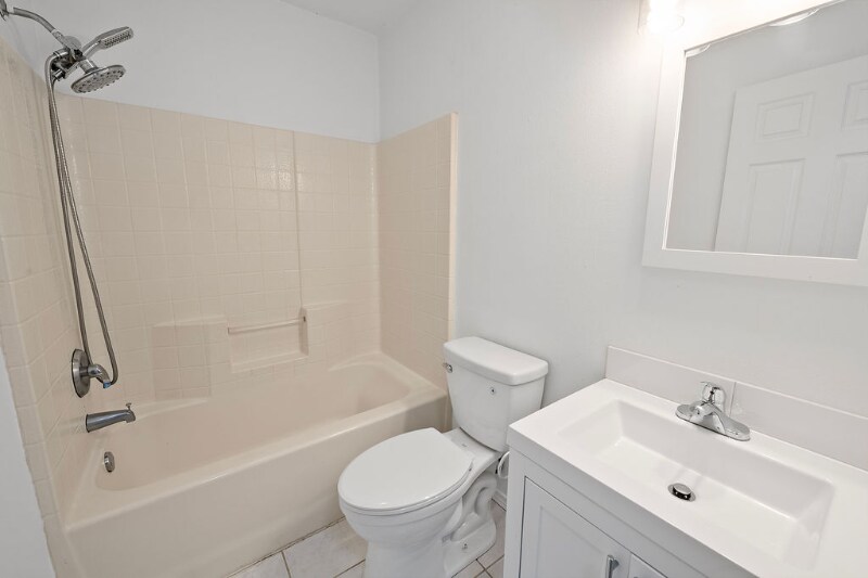 Building Photo - 578-578 7th Ave