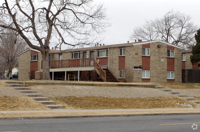 Primary Photo - Dahlia Street Apartments
