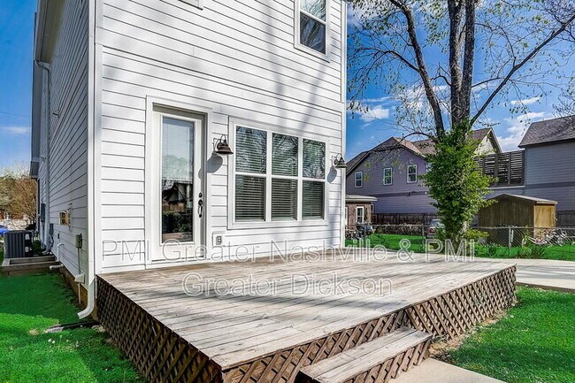 Building Photo - 1113 Park St