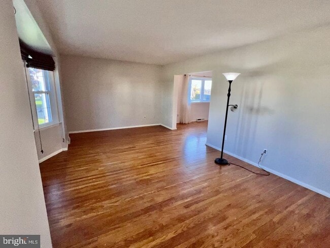 Building Photo - 918 Rockwell Rd