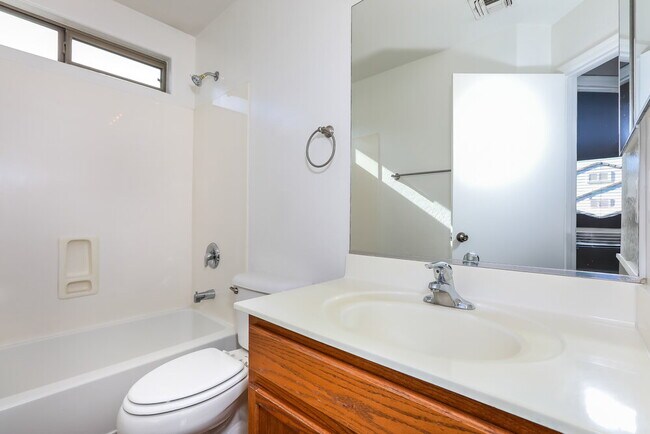 Building Photo - 38345 N Rusty Ln