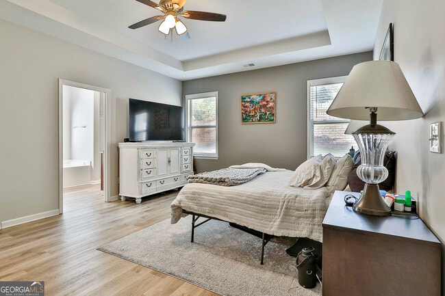 Building Photo - 205 Inverness Ave