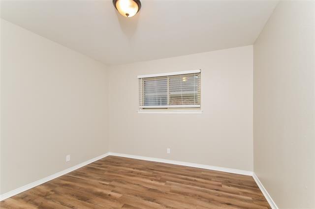 Building Photo - 701 Willow Brook Dr