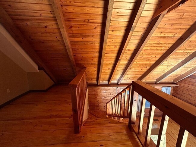 Building Photo - SECLUDED CABIN SANCTUARY!