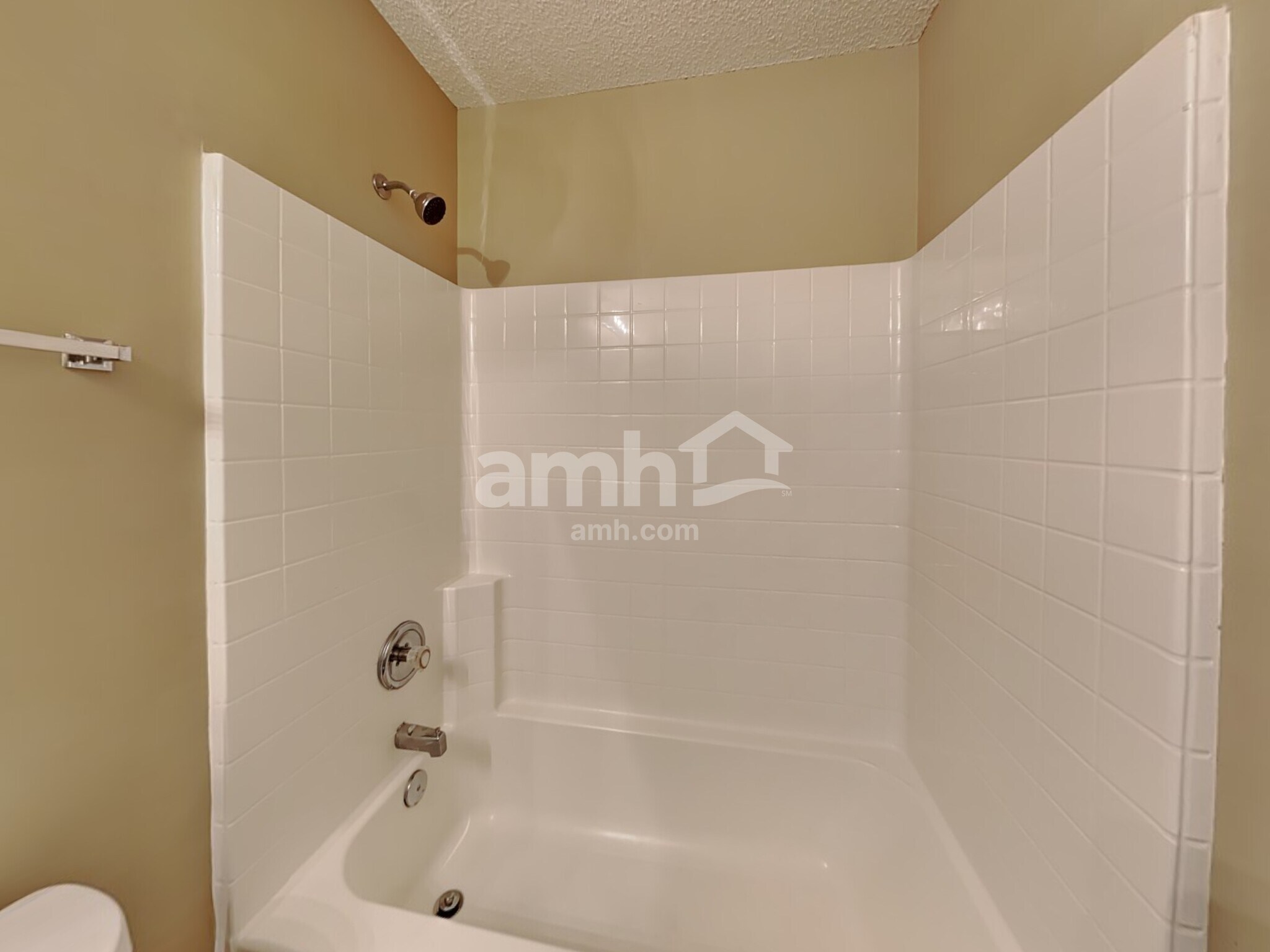 Building Photo - 114 Ridge Lake Dr