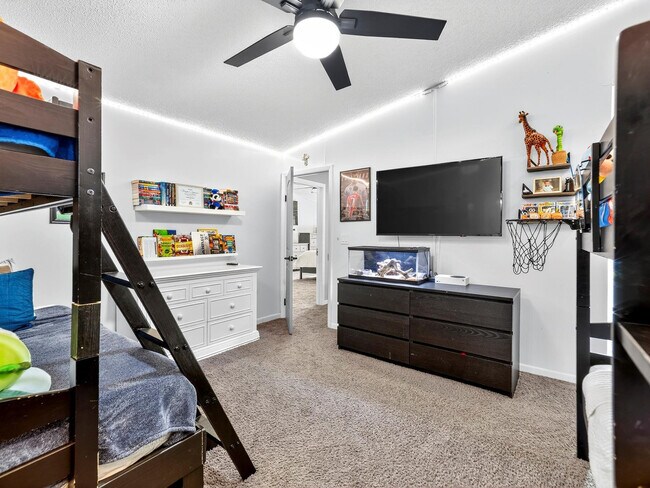 Building Photo - 8009 NW 71st Ct