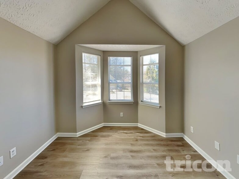 Building Photo - 55 Braelinn Creek Ct