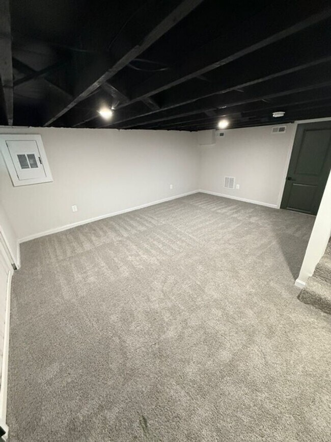 Building Photo - 2803 Presbury St