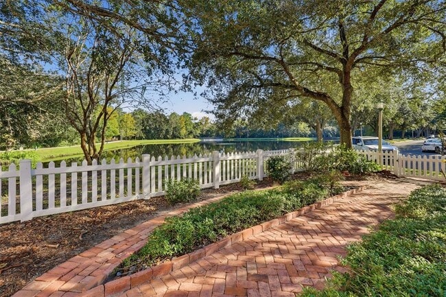 Building Photo - 815 Lake Evalyn Dr