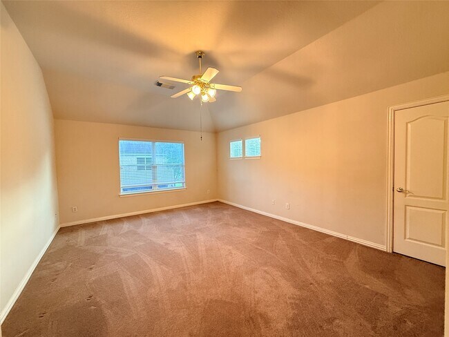 Building Photo - 2144 Brittany Colony Dr