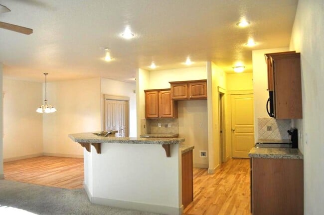 Building Photo - 9083 W Dalton Pl