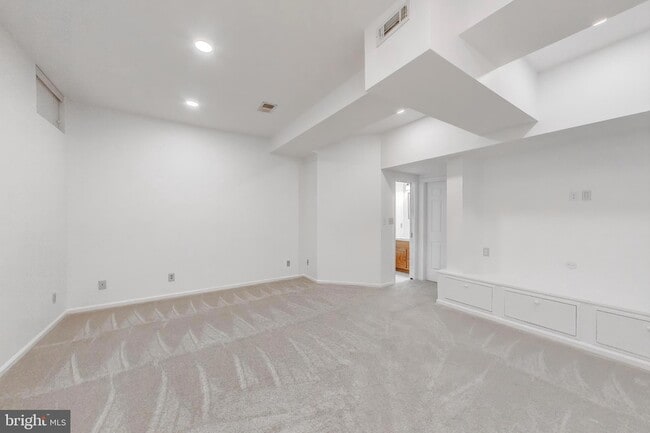 Building Photo - 1325 Chetworth Ct