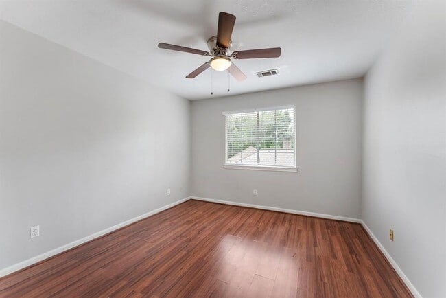 Building Photo - 10310 Great Plains Ln