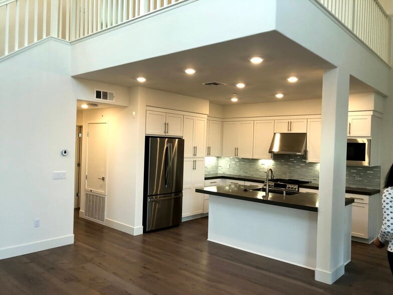 Building Photo - 45079 Insight St