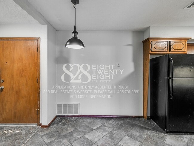 Building Photo - AVAILABLE NOW! Charming 3 Bed/1.5 Bath Single Family Home in West Norman