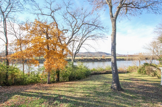 Building Photo - COMING SOON! Nashville! View the river fro...