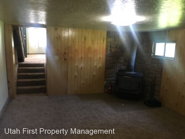 Building Photo - 4 br, 3 bath House - 65 S Main St
