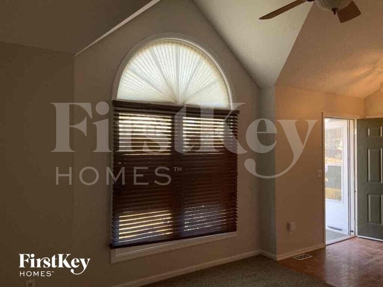 Building Photo - 1409 NE 101st Terrace