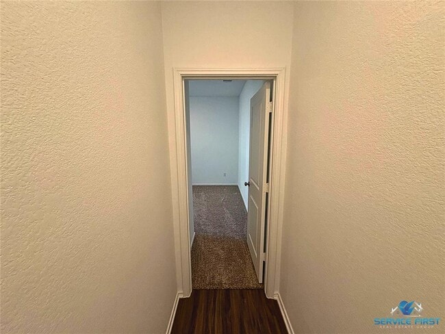 Building Photo - 124 Rooster Wy