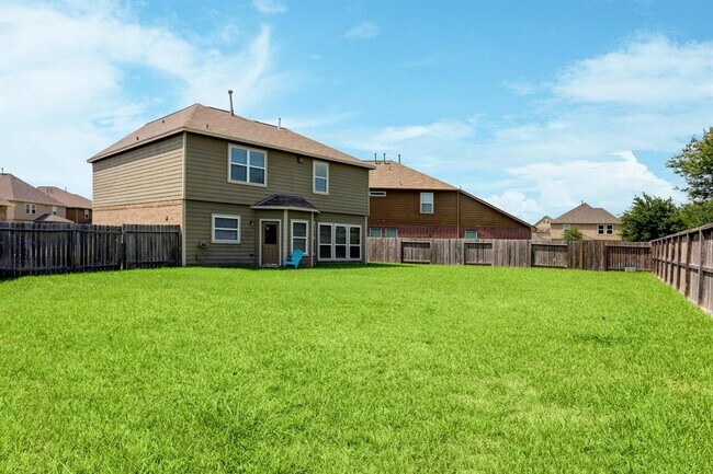 Building Photo - 18626 Each Elm Way