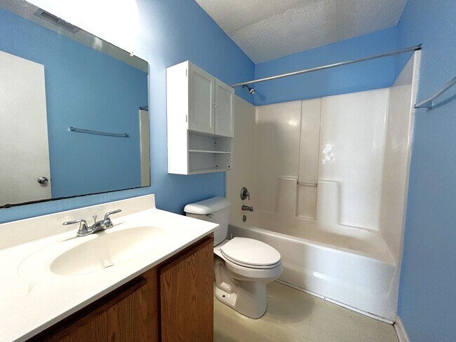 Building Photo - Welcome to Brandymill Lane!