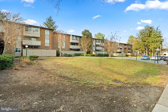 Building Photo - 19413 Brassie Pl