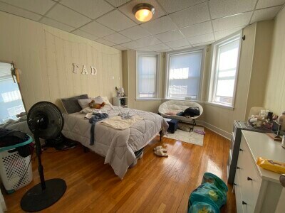 Building Photo - 107 Gordon St