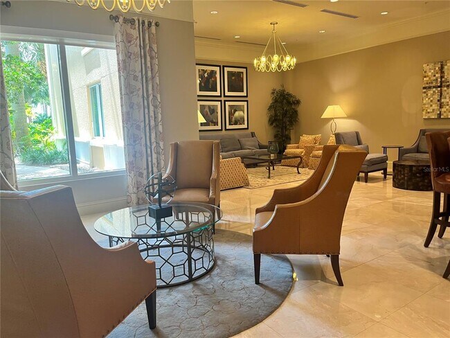 Building Photo - 800 N Tamiami Trl