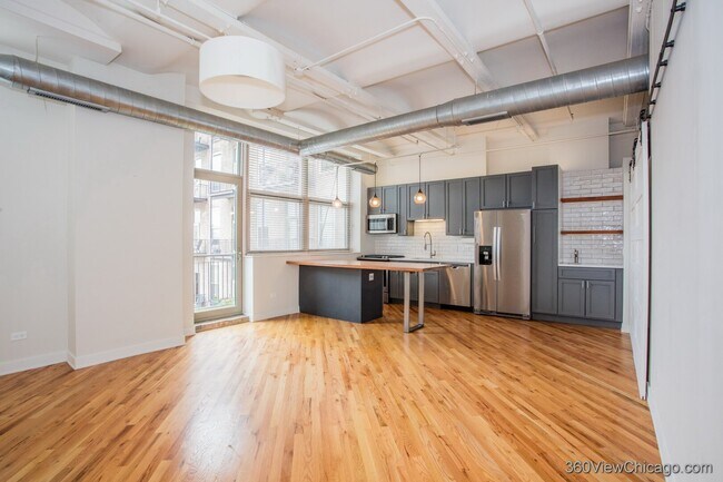 Building Photo - 500 S Clinton St