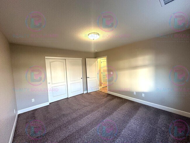Building Photo - Welcome to your dream home in Spanish Springs, nestled off the serene Calle de la Plata.  2 Year ...