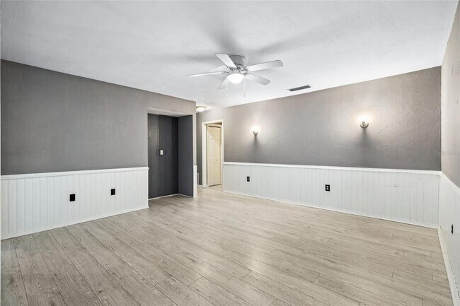 Building Photo - 1716 SW 77th Terrace