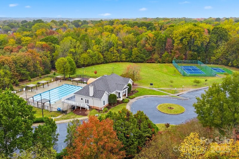 Building Photo - 6728 Rothchild Dr