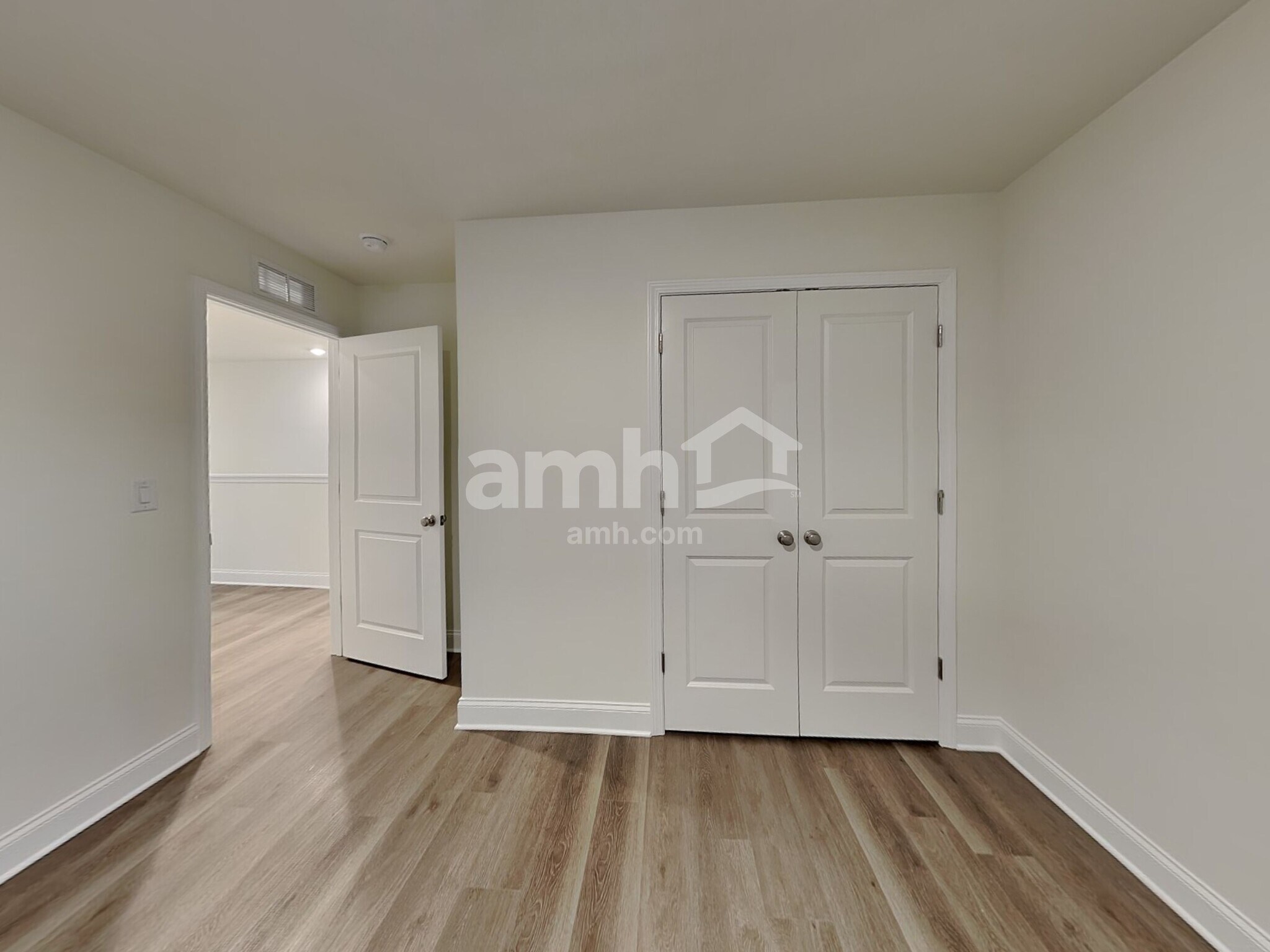 Building Photo - 820 Jubilation St