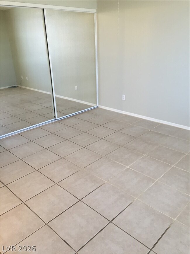 Building Photo - 4371 Mesa Hill Dr