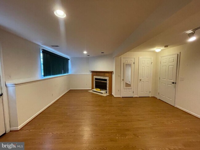 Building Photo - 14315 Uniform Dr