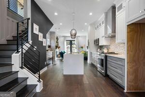 Building Photo - 2328 Mason Dr