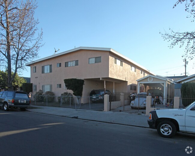 Building Photo - 1518 Hazelwood Ave